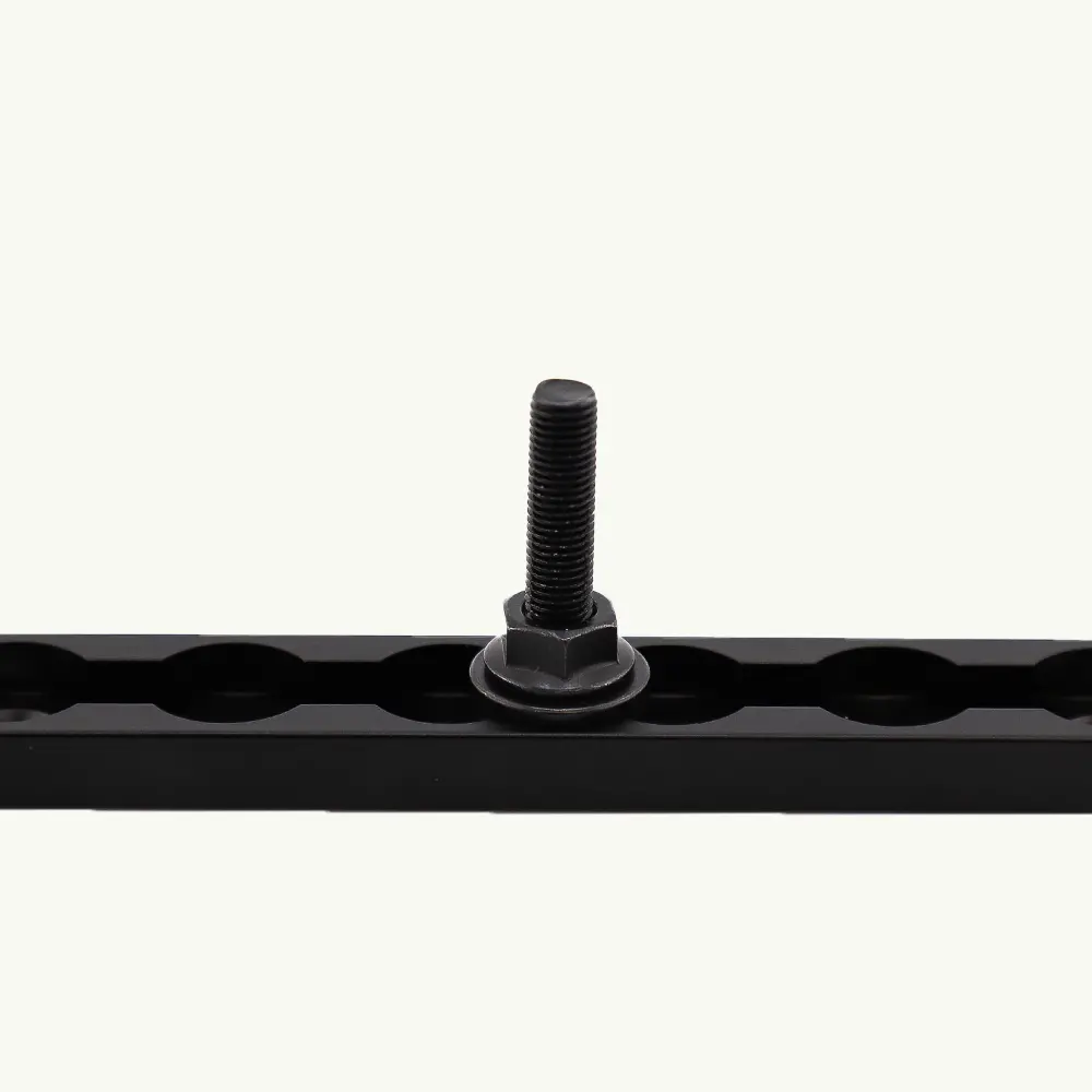 Vanessential Venture L-Track M8 Single Stud Bolts - 1.5 Inch (38Mm) 1