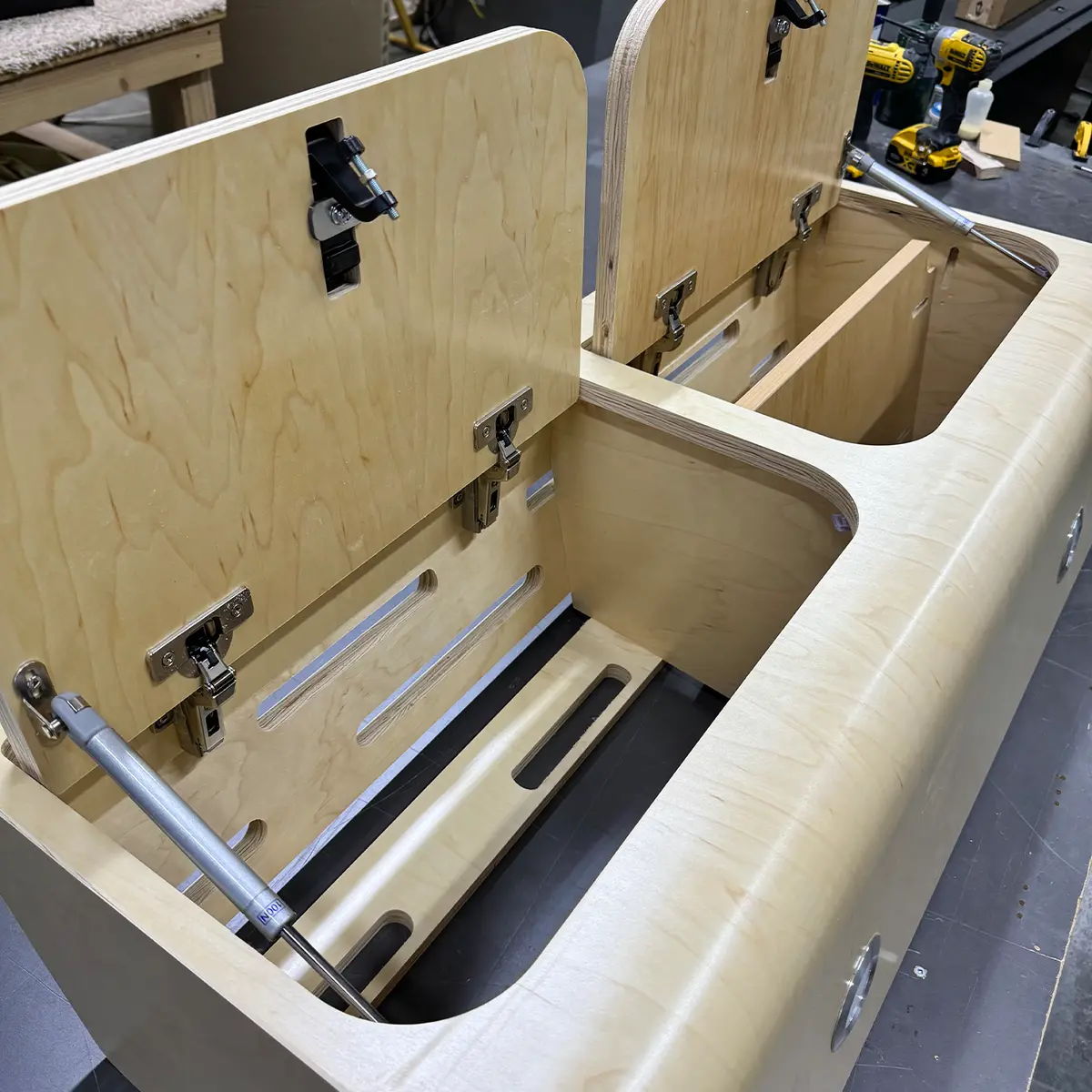 Sergsupply Aero Overhead Van Cabinet - Rounded 2
