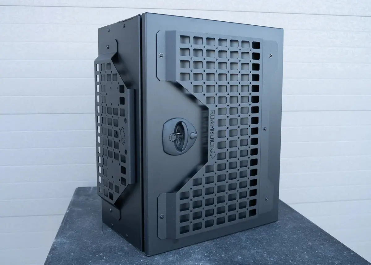 Roambuilt Universal Aluminum Storage Box 1