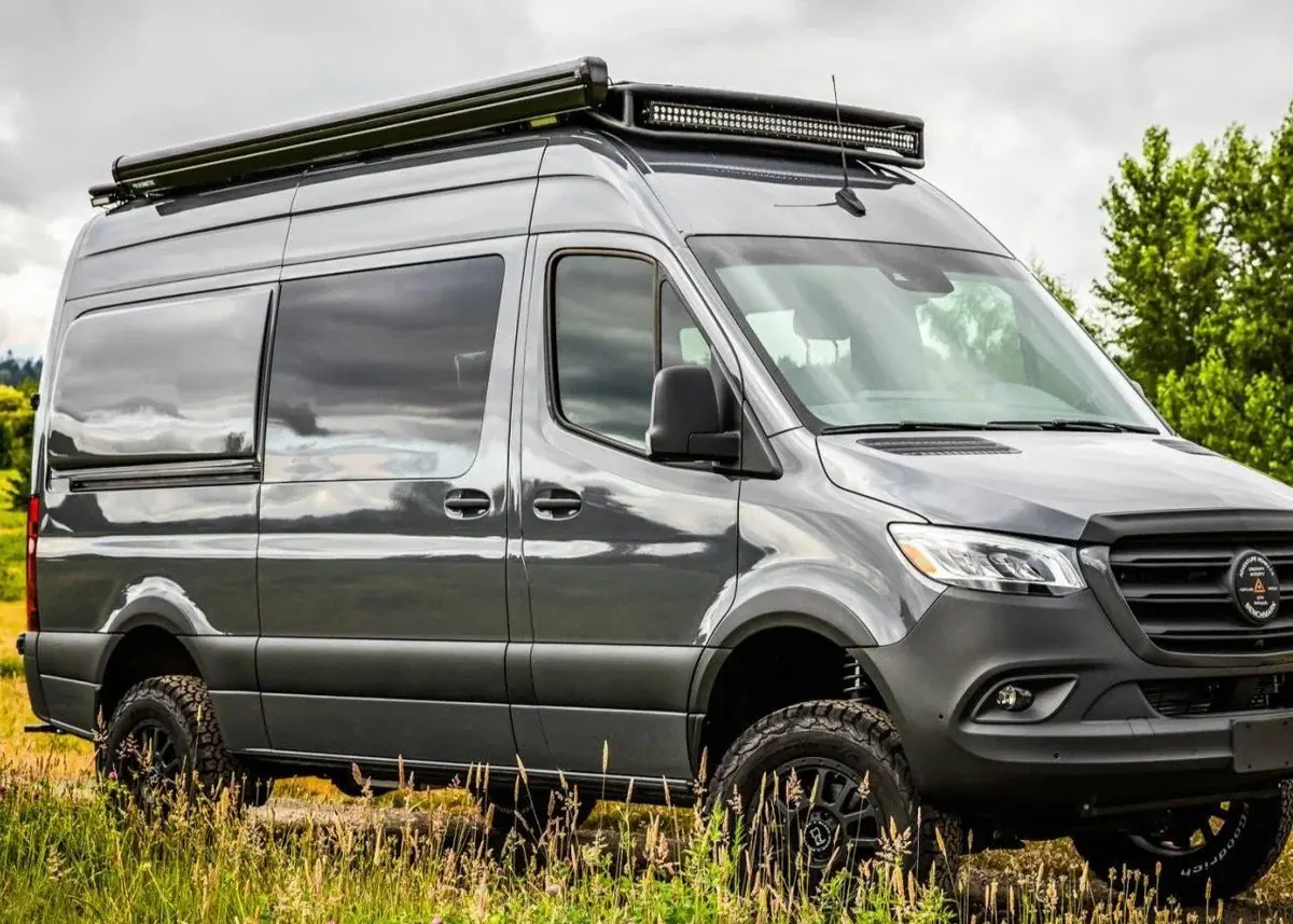 Roambuilt 2007+ Mercedes Sprinter Safari Rack 2.0 Slb (Single Light Bar) 1