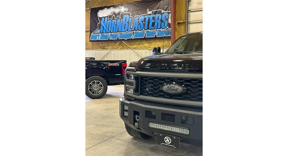 Hornblasters Train Logo Banner 1