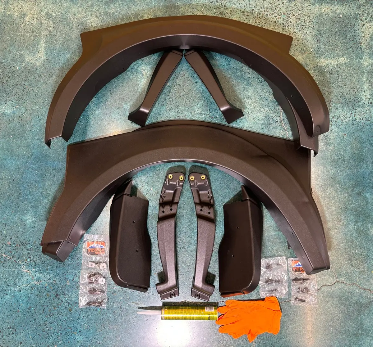 Desert Defender Classic Fender Flares – Rounded Rear Arch, Single Cut Install For 2019–2025 Sprinter 1