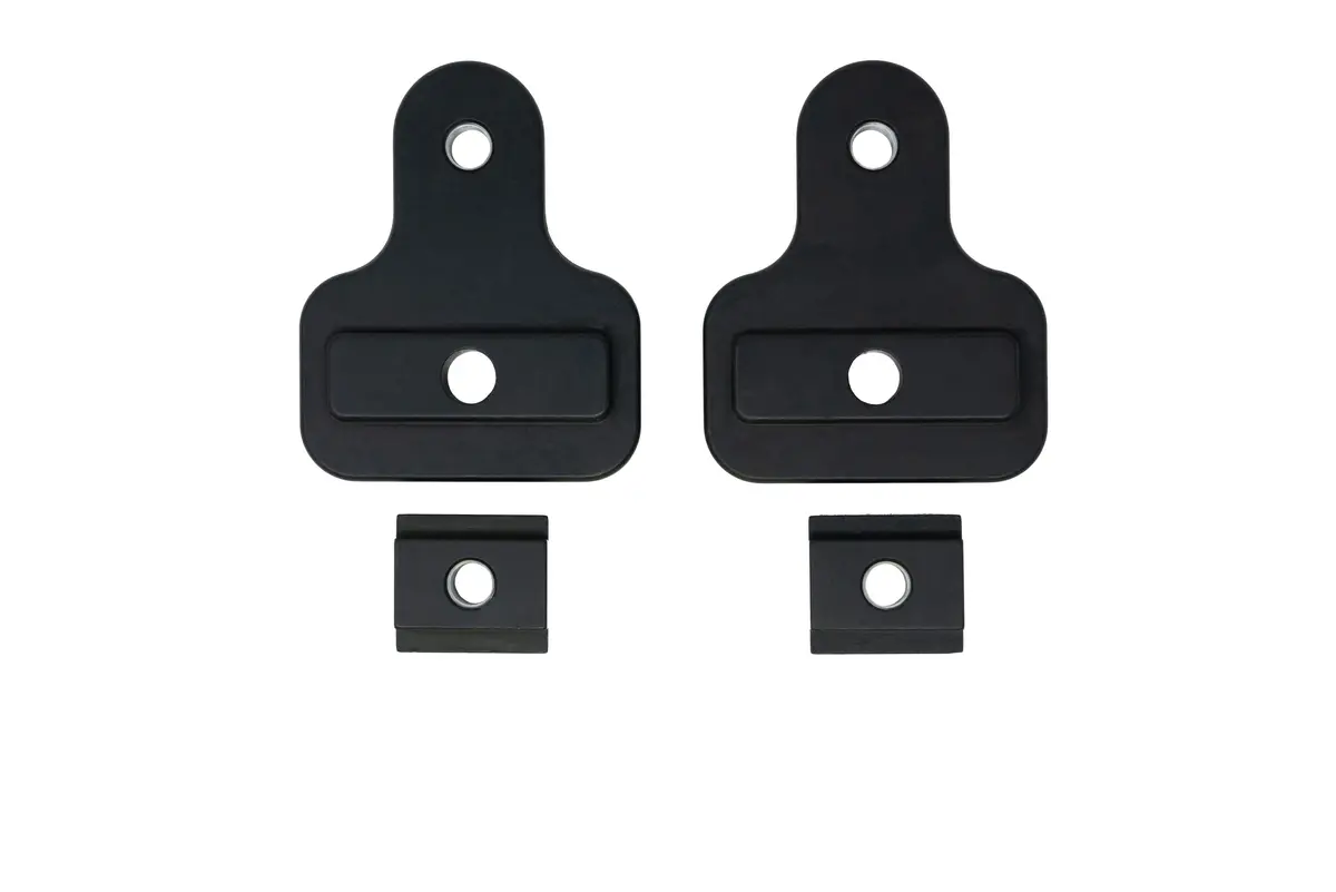 Overland Kitted Maxtrax Bed Rail Mount 1