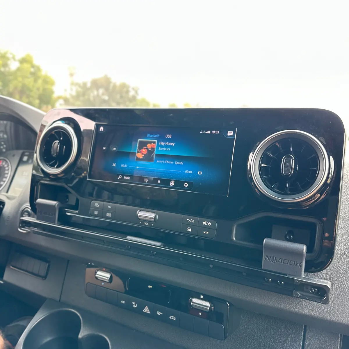 Terra X Navidok Overlander - No-Drill - Mercedes Sprinter Phone & Gps Dash Mount 1