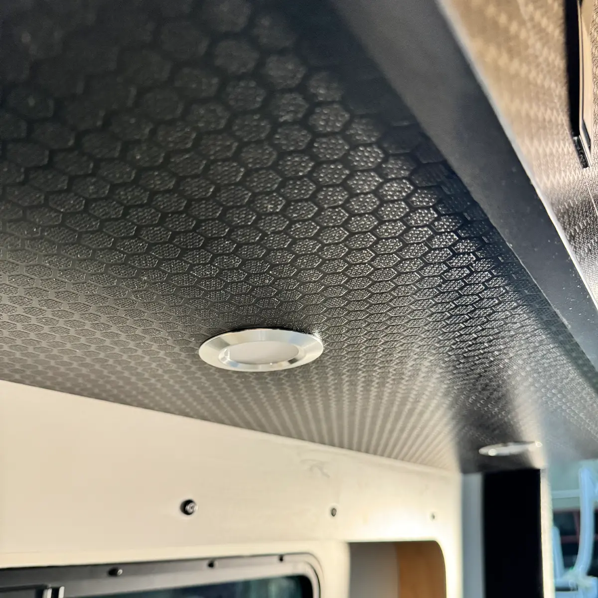 Sergsupply Aero Overhead Van Cabinet - Squared 7