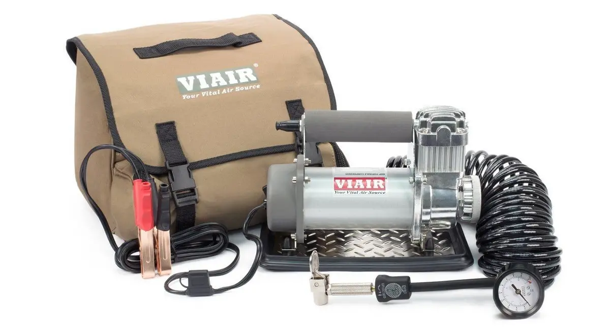 Viair 400P 24 Volt Portable Air Compressor - 40050 1