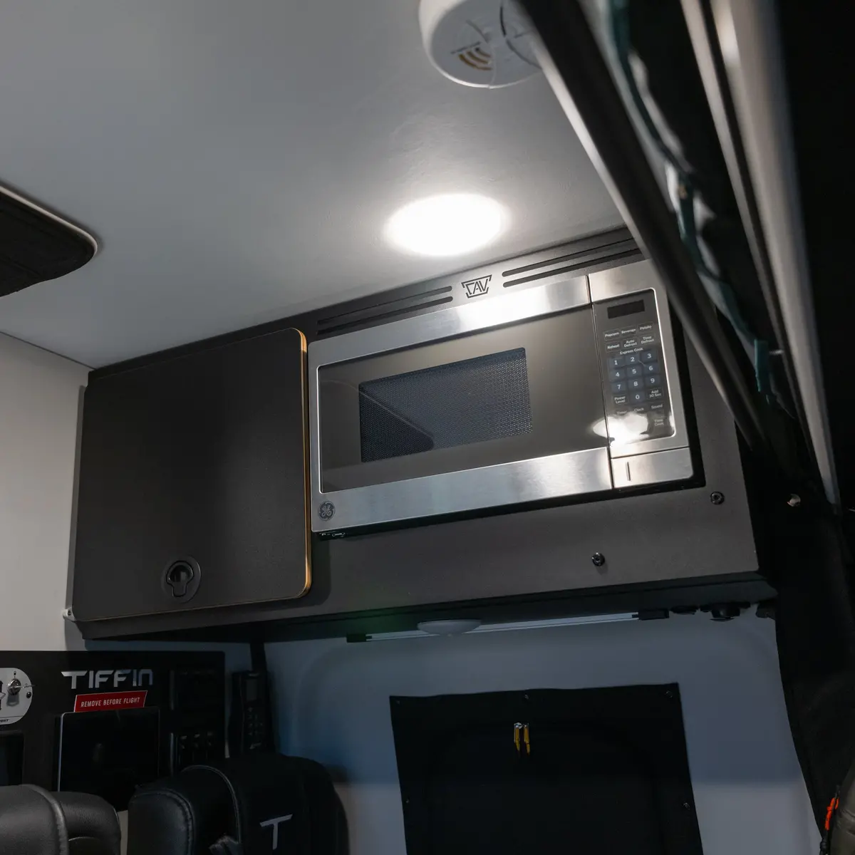 Canyon Adventure Vans Tiffin Gh1 Microwave Kit 1