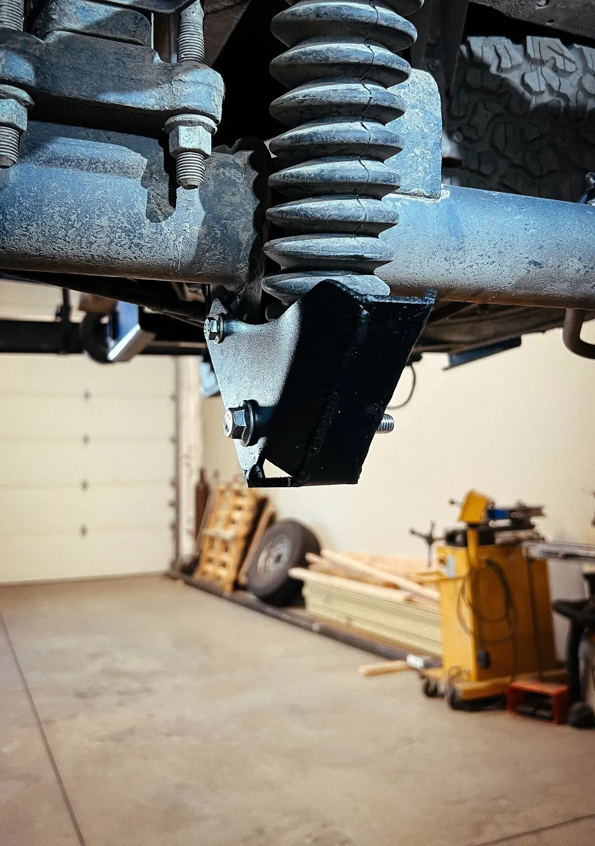 Juggernaut Usa 4X4 Mercedes Sprinter Rear Shock Skid Plates (2019-2022) 1